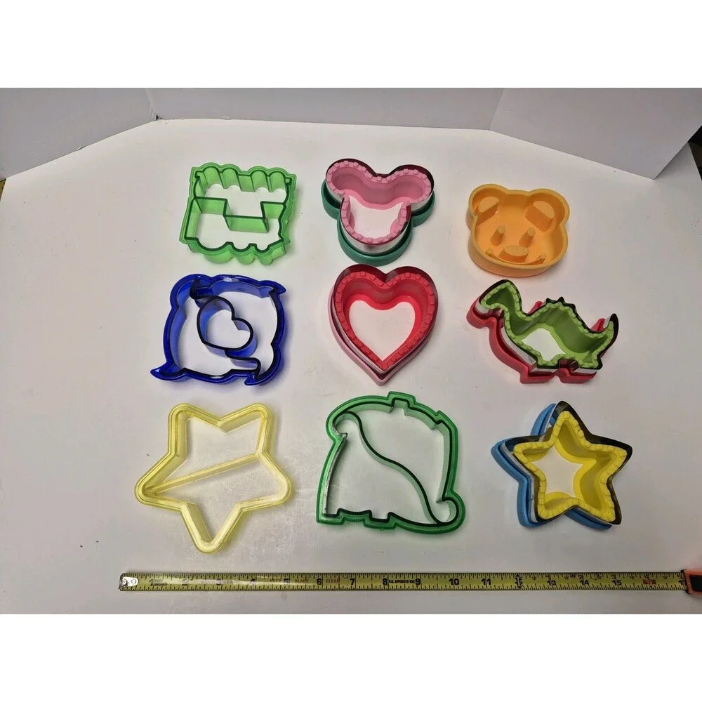 Plastic & Metal Sandwich Cutters/Seal sandwich Kids Lunch